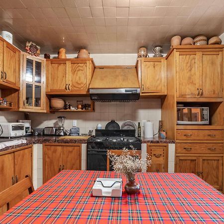 Charming 2-Bedroom Retreat In Lomas De Bezares Мехико Экстерьер фото
