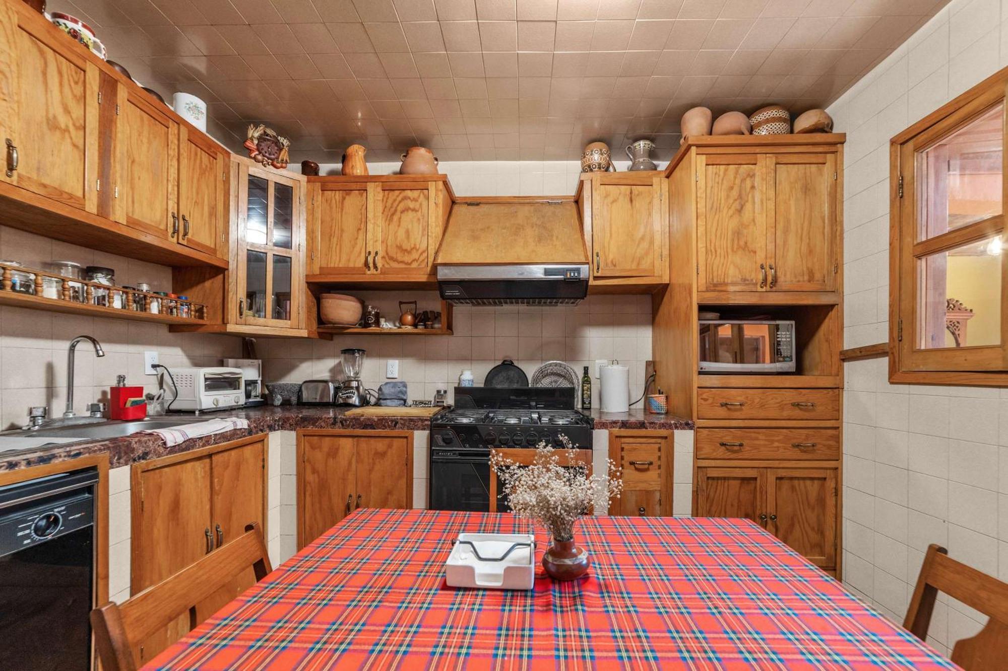 Charming 2-Bedroom Retreat In Lomas De Bezares Мехико Экстерьер фото